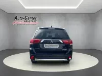 Gebraucht Mitsubishi Outlander P-HEV Plus 82 PS (60 kW) 2018 Schwarz Limousine