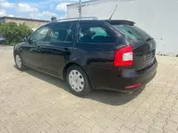 Gebraucht Skoda Octavia 105 PS (77 kW) 2012 Schwarz Kombi