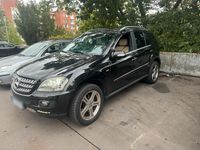 Gebraucht Mercedes 320 165 PS (121 kW) 2008 Schwarz SUV