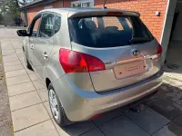Gebraucht Kia Venga Attract 90 PS (66 kW) 2017 Silber Kleinwagen
