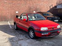 Second-hand VW Golf 90 CP (66 kW) 1994 Roșu Cabrio