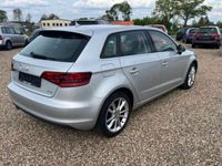 gebraucht Audi A3 Sportback ambiente*Automatik*Navi*PDC*SHZ*