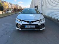 Gebraucht Toyota Camry 218 PS (160 kW) 2023 Silber Limousine
