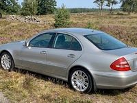 Usata Mercedes E320 224 CV (164 kW) 2004 Argento Berlina