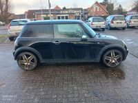 Usado Mini ONE 90 HP (66 kW) 2005 Preto Citadino