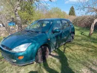 Gebraucht Ford Focus Ghia 101 PS (74 kW) 1998 Grün Limousine