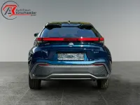 Neu Toyota C-HR 140 PS (102 kW) 2026 Grün SUV