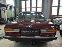 Gebraucht BMW 528 184 PS (135 kW) 1983 Burgundrot Limousine