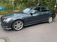 Gebraucht Mercedes E220 Avantgarde 170 PS (125 kW) 2012 Grau Limousine