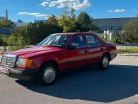 Gebraucht Mercedes E260 160 PS (117 kW) 1988 Rot Limousine