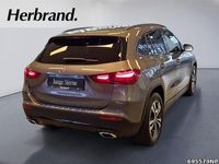 Gebraucht Mercedes GLA200 Progressive 163 PS (119 kW) 2024 Metalliclack mountaingrau SUV