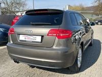 Gebraucht Audi A3 Ambiente 125 PS (91 kW) 2011 Grau Kleinwagen