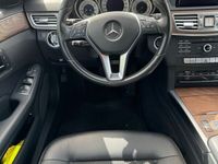 gebraucht Mercedes E200 T AVANTGARDE Autom.LED-AHK-Leder-Navi