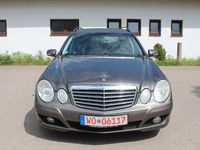Gebraucht Mercedes E220 Classic 170 PS (125 kW) 2008 Braun Kombi