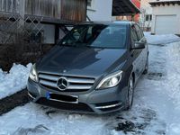Gebraucht Mercedes B180 122 PS (89 kW) 2012 Grau Van / Kleinbus