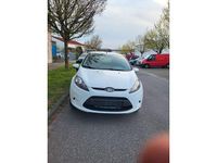 Gebraucht Ford Fiesta Trend 60 PS (44 kW) 2011 Weiß Kleinwagen