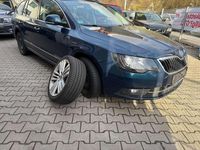 Gebraucht Skoda Superb Elegance 170 PS (125 kW) 2014 Lavablau metallic Kombi