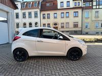 Gebraucht Ford Ka Titanium 69 PS (50 kW) 2012 Weiß Kleinwagen