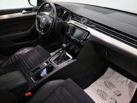 Gebraucht VW Passat Highline 150 PS (110 kW) 2015 Schwarz Kombi