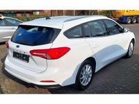 Gebraucht Ford Focus Cool & Connect 95 PS (69 kW) 2021 Frostweiß Kombi