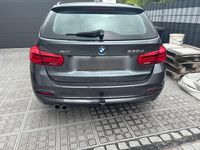 Gebraucht BMW 330 Advantage 258 PS (189 kW) 2019 Grau Kombi