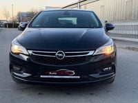 Gebraucht Opel Astra Basis 110 PS (80 kW) 2017 Grün Limousine