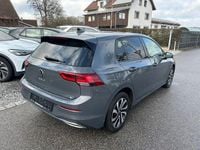 Second-hand VW Golf VIII Active 150 CP (110 kW) 2023 Gri Berlinǎ