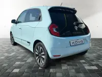 Second-hand Renault Twingo Techno 60 kW (82 CP) 2023 Albastru Hatchback
