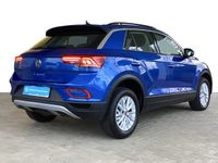 Gebraucht VW T-Roc Life 150 PS (110 kW) 2024 Ravennablau metallic SUV
