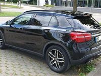 Gebraucht Mercedes GLA220 Urban 177 PS (130 kW) 2017 Schwarz SUV