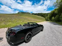 Gebraucht Ford Mustang 305 PS (224 kW) 2012 Schwarz Cabrio