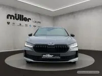 Neu Skoda Superb SportLine 193 PS (141 kW) 2026 Graphitegrau metallic Kombi