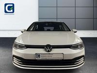 Gebraucht VW Golf Life 116 PS (85 kW) 2023 Oryxweiss perlmutteffekt Limousine