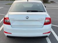Gebraucht Skoda Octavia 150 PS (110 kW) 2016 Weiß Kleinwagen