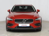 Gebraucht Volvo V60 197 PS (144 kW) 2020 Fusion red metallic (metallic) Kombi