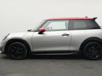 Używany Mini Cooper 156 KM (114 kW) 2024 Szary Hatchback