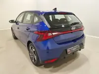Gebraucht Hyundai i20 Trend 101 PS (74 kW) 2024 Intense blue / mic Kleinwagen