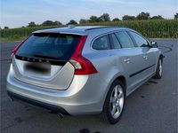 Gebraucht Volvo V60 215 PS (158 kW) 2012 Silber Kombi