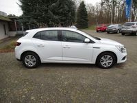 Gebraucht Renault Mégane IV Life 116 PS (85 kW) 2019 Weiß Limousine