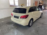 Gebraucht Mercedes B180 109 PS (80 kW) 2017 Beige Van / Kleinbus