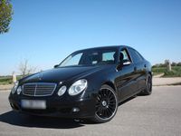 Second-hand Mercedes E200 122 CP (89 kW) 2005 Negru Berlinǎ