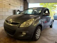 Gebraucht Hyundai i20 Comfort 75 PS (55 kW) 2010 Blau Kleinwagen