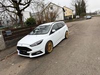 Gebraucht Ford Focus ST 250 PS (183 kW) 2016 Weiß Kombi