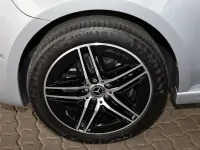 Gebraucht Mercedes V250 Avantgarde 190 PS (139 kW) 2024 Hightechsilber metallic Van / Kleinbus