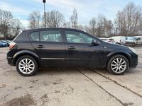 Gebraucht Opel Astra Edition 105 PS (77 kW) 2005 Schwarz Limousine