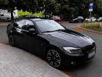 Gebraucht BMW 320 143 PS (105 kW) 2010 Schwarz Limousine