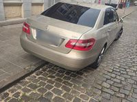Gebraucht Mercedes E220 170 PS (125 kW) 2009 Gold Limousine
