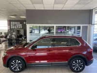 Gebraucht VW Tiguan IQ Drive 150 PS (110 kW) 2019 Ruby red SUV
