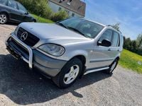 Gebraucht Mercedes ML270 163 PS (119 kW) 2001 Grau SUV