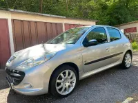 Gebraucht Peugeot 206+ 73 PS (53 kW) 2012 Silber Kleinwagen